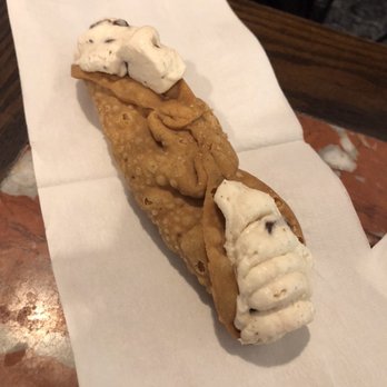 Cossetta Alimentari - Traditional cannoli - Italian Near Me - Saint Paul, Minnesota