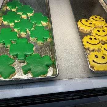 Sully's Olive - Lucky cookies. Love it! - Gas Stations Near Me - Bakersfield, California