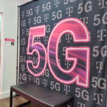 T-Mobile - Art in the store - Mobile Phones Near Me - Cleveland, Ohio