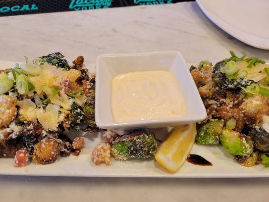 Crust Pizzeria by null