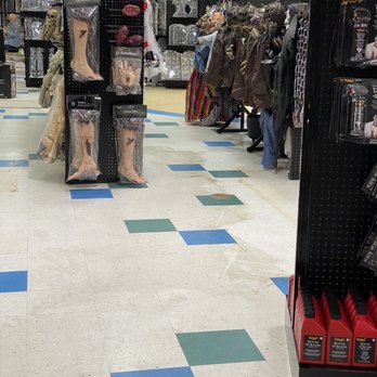 Spirit Halloween - Accessories Near Me - Tigard, Oregon Spirit Halloween - Accessories Near Me - Tigard, Oregon