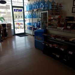 Water Plus Ice - Little place, but ir's great!