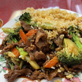 Eat First Chinese Restaurant - Beef with broccoli, rice - Chinese Near Me - Albuquerque, New Mexico