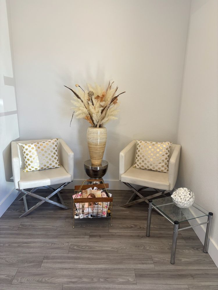 Heavenly Massage Logo