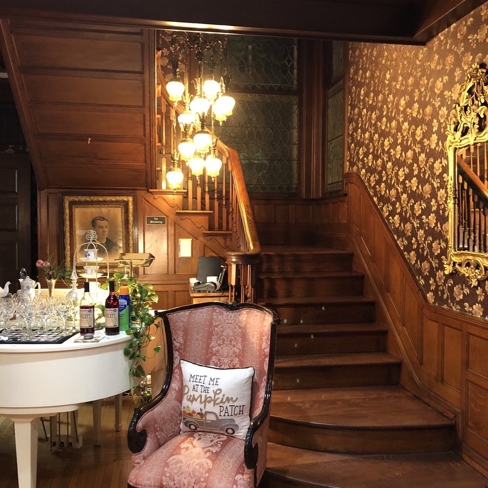 Mathis House  - Entrance/staircase - Bed & Breakfast Near Me - Toms River, New Jersey