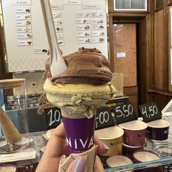NIVA - Hazelnut and pistachio - Ice Cream & Frozen Yogurt Near Me - Lisbon, 11