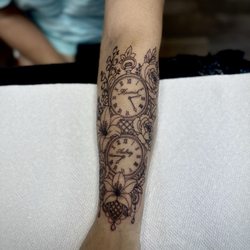 Crooked Spines Tattoo Studio