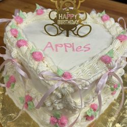 Divino's Bakery & Restaurant - Custom cakes