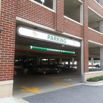 Harris Teeter - Parking area - Grocery Near Me - Baltimore, Maryland