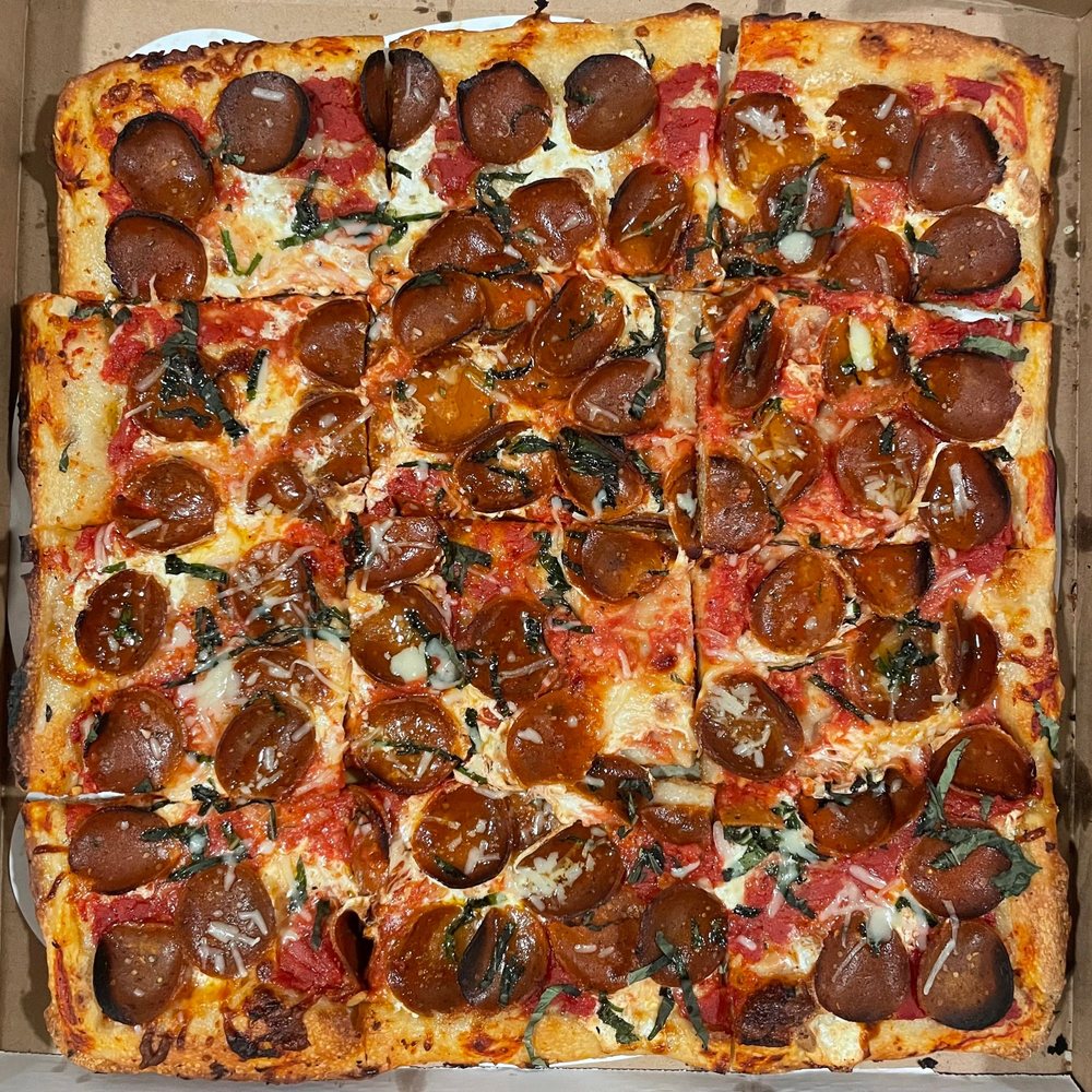 WILLIAMSBURG PIZZA - Updated November 2024 - 192 Photos & 392 Reviews