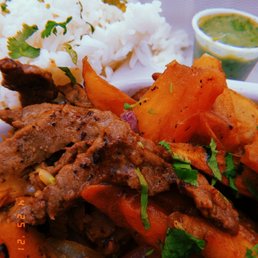 Lomo saltado
