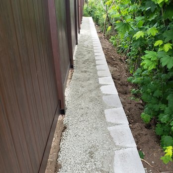 Thurston Turf and Pavers - Small retaining wall to control erosion - Masonry/Concrete Near Me - Olympia, Washington