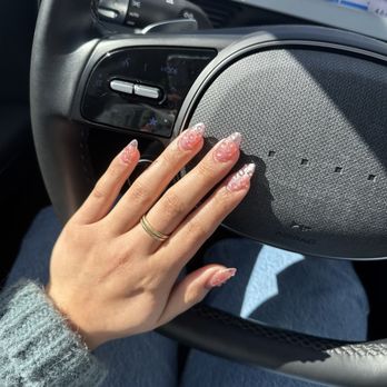 Chloe's Studio Nails - Medium gelx set with pink cateye and gel bubbles - Nail Technicians Near Me - Garden Grove, California