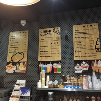 Le Roi du Hot-dog - menus on the wall - Hot Dogs Near Me - Montreal, Quebec Le Roi du Hot-dog - menus on the wall - Hot Dogs Near Me - Montreal, Quebec
