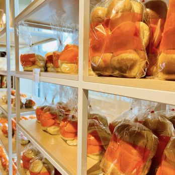 Umaga Bakehouse - Bakeries Near Me - Chicago, Illinois