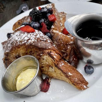 Jerry's Bar - Vanilla Brioche French Toast - Cocktail Bars Near Me - Philadelphia, Pennsylvania Jerry's Bar - Vanilla Brioche French Toast - Cocktail Bars Near Me - Philadelphia, Pennsylvania