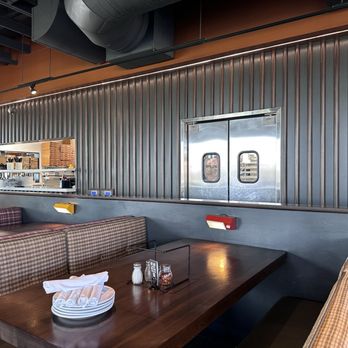 Federal Pizza - Tatum Blvd - Pizza Near Me - Phoenix, Arizona