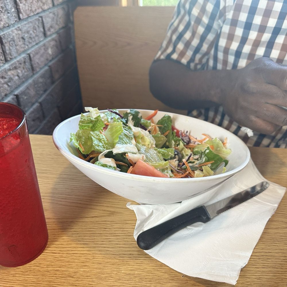 Cubby's BBQ - Garden salad - Barbeque Near Me - Hackensack, New Jersey Cubby's BBQ - Garden salad - Barbeque Near Me - Hackensack, New Jersey