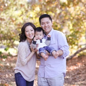 Fern Lee Photography - Family photo for 1 yr old photoshoot - Event Photography Near Me Fern Lee Photography - Family photo for 1 yr old photoshoot - Event Photography Near Me
