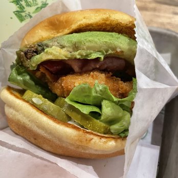Shake Shack Woodbury Commons - Avocado Bacon Chicken - Burgers Near Me - Central Valley, New York Shake Shack Woodbury Commons - Avocado Bacon Chicken - Burgers Near Me - Central Valley, New York