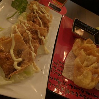 Kowloon City - Left - fried dimsum with mango seafood filling Right - fried dimsum with cheese filling - Chinese Near Me - Frankfurt, HE Kowloon City - Left - fried dimsum with mango seafood filling Right - fried dimsum with cheese filling - Chinese Near Me - Frankfurt, HE