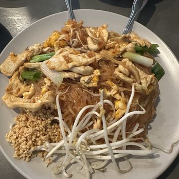 Thai Pavilion - Pad Thai - Thai Near Me - Covington, Kentucky