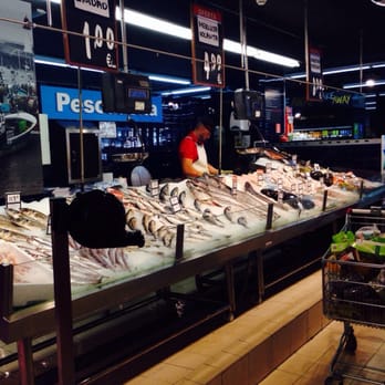 Simply - Pescadería y carnicería. Es pescado fresco y lo ponen en sobres cerrados. - Grocery Near Me - Madrid, M