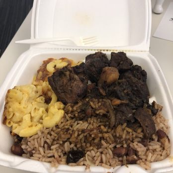The Mayne Dish - Brown stew chicken with rice and peas and Mac and cheese - Caribbean Near Me - Wilmington, Delaware