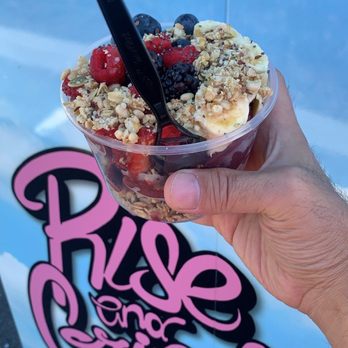 Rise And Grind Coffee - Perfect Açaí bowl - Food Trucks Near Me Rise And Grind Coffee - Perfect Açaí bowl - Food Trucks Near Me
