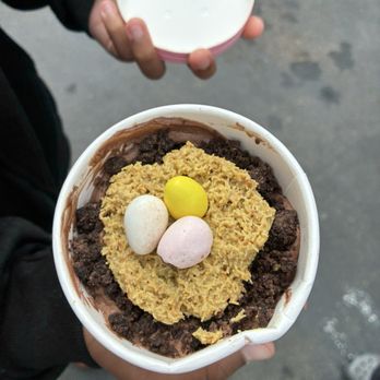 Crumbl - Cerritos - Dubai dirt cake - Bakeries Near Me - Cerritos, California Crumbl - Cerritos - Dubai dirt cake - Bakeries Near Me - Cerritos, California