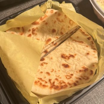 Pita House - Warm pita with hummus - Mediterranean Near Me - Battle Ground, Washington Pita House - Warm pita with hummus - Mediterranean Near Me - Battle Ground, Washington