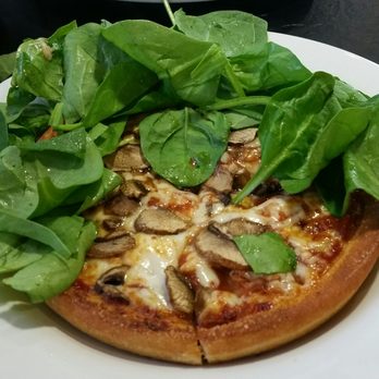Pizza Hut - a pizza with spinach and mushrooms - Pizza Near Me - Leesville, Louisiana Pizza Hut - a pizza with spinach and mushrooms - Pizza Near Me - Leesville, Louisiana