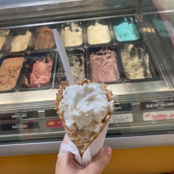 The Magic Cow - Ice cream flavors - Ice Cream & Frozen Yogurt Near Me - Davie, Florida