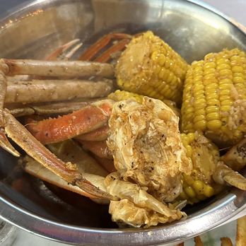 Crawfish Cave - 1 lb. Snow Crab - Cajun/Creole Near Me - Fullerton, California