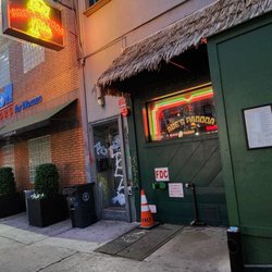 Abe's Pagoda Bar - Outside