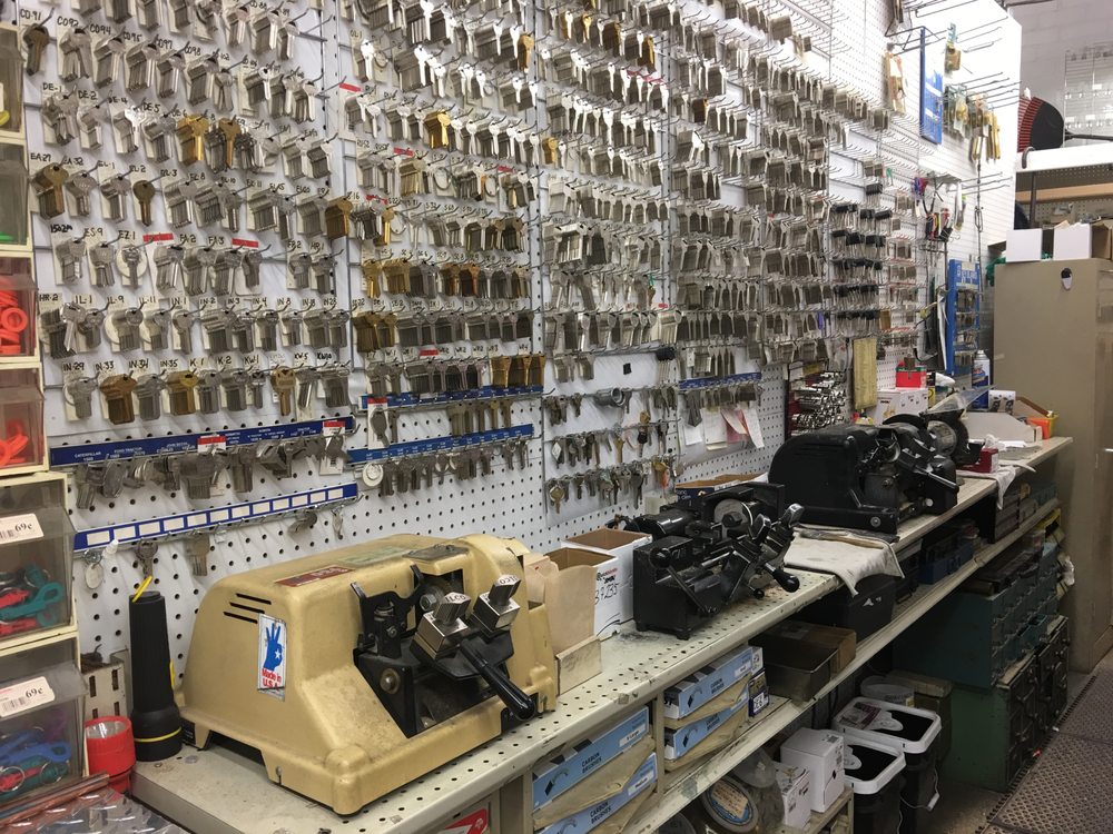 PASADENA TRUE VALUE HARDWARE AND PAINT CLOSED 13 Photos & 59