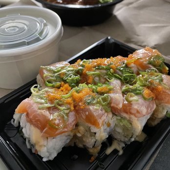 Sushi Blossom - Sushi Blossom Roll - Japanese Near Me - Seattle, Washington