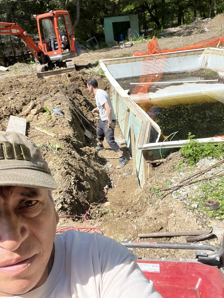 Slide of Lavariega Construccion