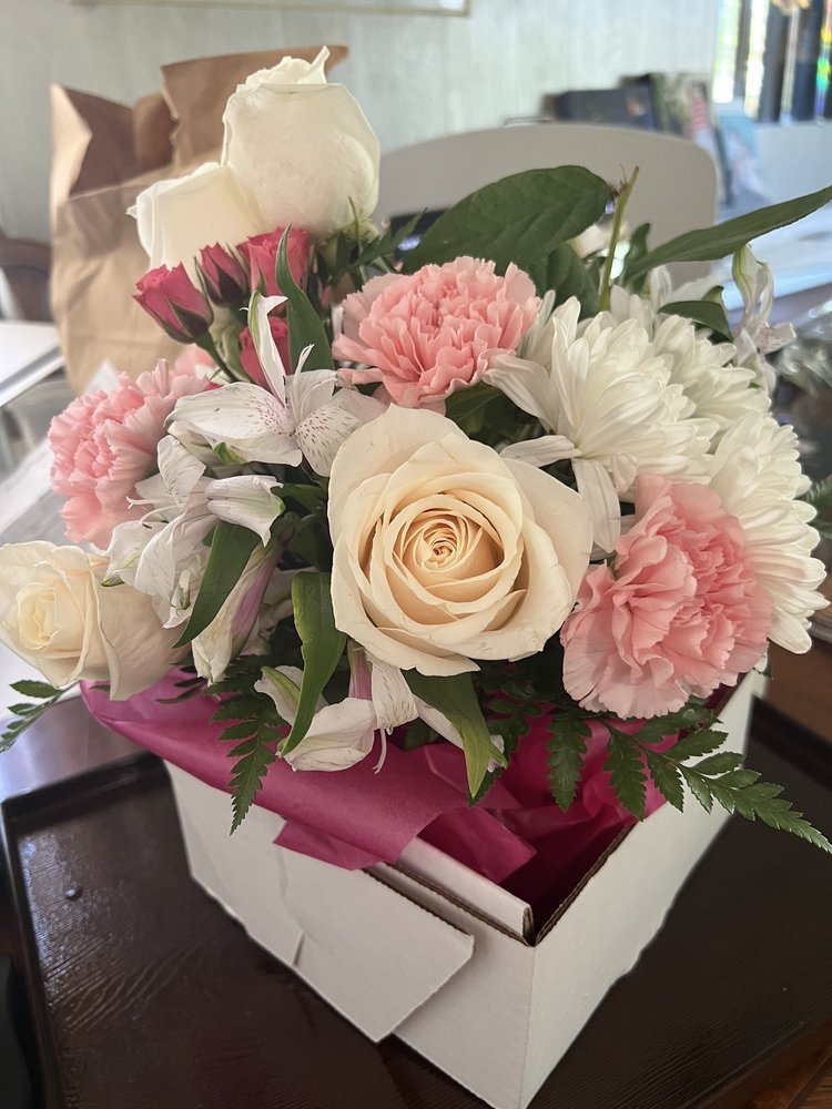 KITTY & FAMILY FLORISTS 35 Photos & 13 Reviews 12 Eltingville Blvd