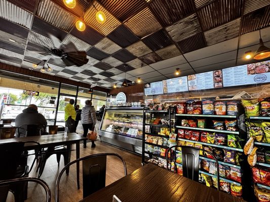 Bara's Deli by null