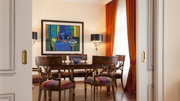 Relais & Châteaux Hotel Bülow Palais by null