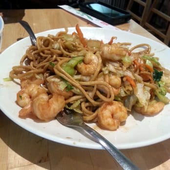 Corner 17 - Pan fried shrimp noodles - Chinese Near Me - Saint Louis, Missouri