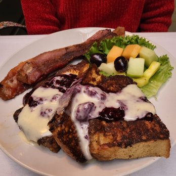 Rudy's Steakhouse - Apple Cinnamon French Toast - Easter Brunch '23 - Steakhouses Near Me - Salem, Oregon Rudy's Steakhouse - Apple Cinnamon French Toast - Easter Brunch '23 - Steakhouses Near Me - Salem, Oregon