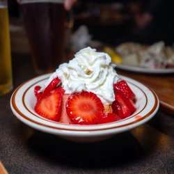 Harry's Hofbrau - Strawberry shortcake