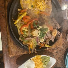 Filet mignon Fajita's (added scallops) Filet mignon Fajita's (added scallops)