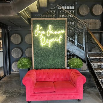 Daniel's Vineyard - Elegant - Wineries Near Me - McCordsville, Indiana