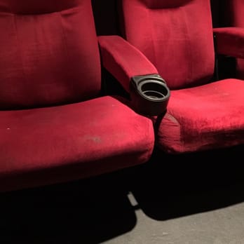Regal Edwards Long Beach - Another dirty seats when there is bright light - Cinema Near Me - Long Beach, California