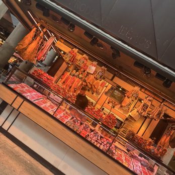Mercat La Boqueria - Farmers Market Near Me - Barcelona, B
