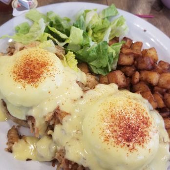 Aloha Kitchen - Eggs Benedict - Breakfast & Brunch Near Me - Honolulu, Hawaii Aloha Kitchen - Eggs Benedict - Breakfast & Brunch Near Me - Honolulu, Hawaii