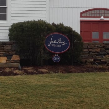Jonathan Edwards Winery - Wineries Near Me - North Stonington, Connecticut